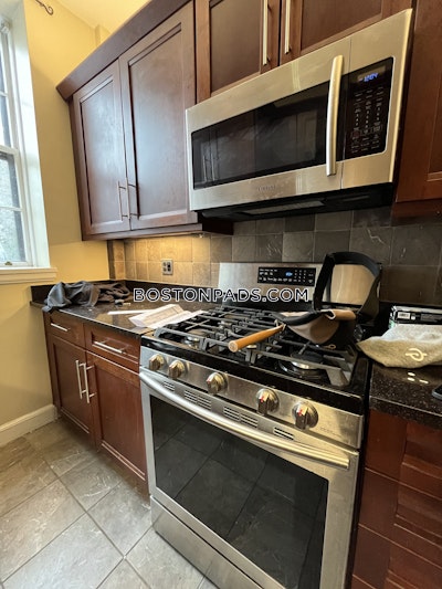 Brighton 1 Bed 1 Bath Boston - $2,400