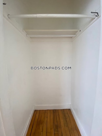 Brighton 4 Beds 2.5 Baths Boston - $3,600