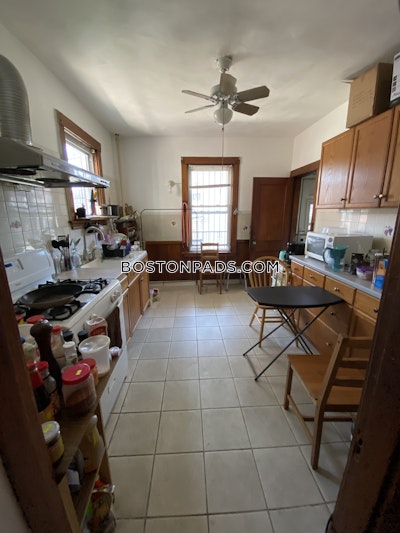 Allston 3 Beds 1.5 Baths Boston - $3,000 50% Fee