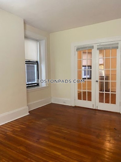 Cambridge 2 Beds 1 Bath  Central Square/cambridgeport - $3,000 50% Fee