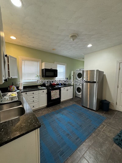 Brighton 3 Bed, 1 Bath Unit Boston - $3,400 No Fee