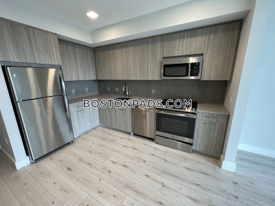 Revere 1 Bed 1 Bath - $2,567