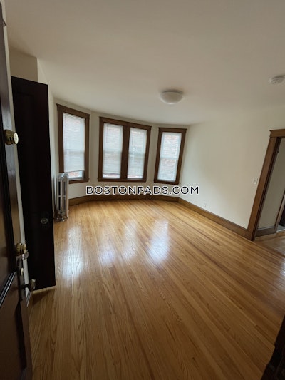 Somerville 1.5 Bed 1 Bath SOMERVILLE  Spring Hill - $2,400