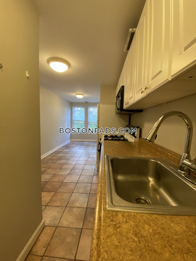 Cambridge 3 Bed 1 Bath CAMBRIDGE  Central Square/cambridgeport - $4,000 No Fee