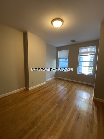 Cambridge 3 Beds 1 Bath  Central Square/cambridgeport - $4,000 No Fee