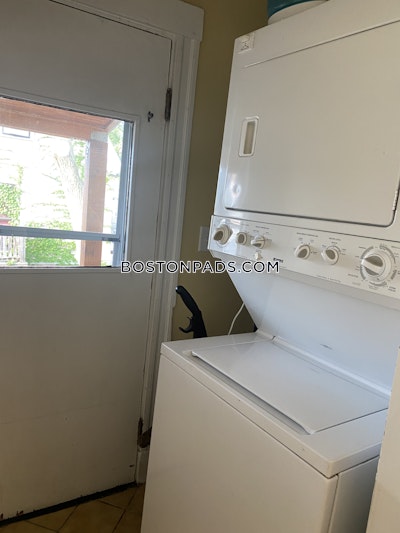 Somerville 4 Bed 1 Bath SOMERVILLE  Tufts - $5,180