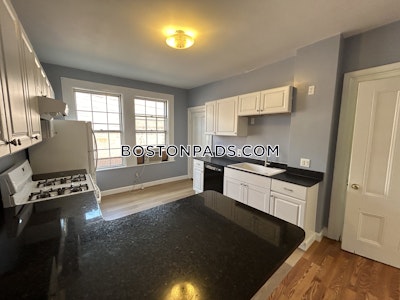 Newton 3 Beds 1 Bath  Newton Centre - $4,100