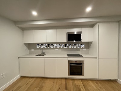 North End Studio 1 Bath Boston - $2,500