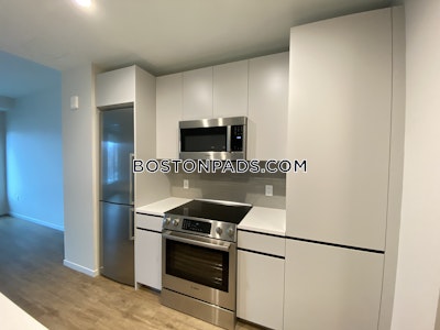 Seaport/waterfront Beautiful 1 bed 1 bath available NOW on Seaport Blvd in Boston!  Boston - $4,085