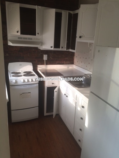 Mission Hill 1 Bed 1 Bath Boston - $2,000 50% Fee