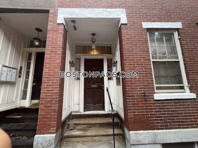 Bay Village 1 Bed, 1 Bath Unit Boston - $3,000